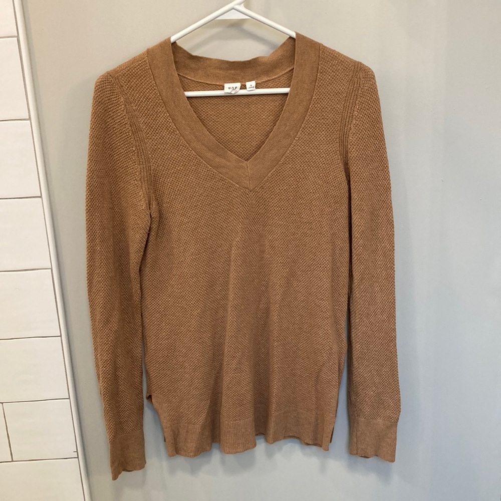 Camel v-neck Gap sweater